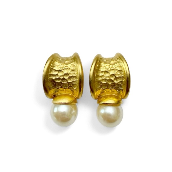 Vintage Givenchy Signed Hammered Matte Goldtone Faux Pearl Earrings - Picture 1 of 7